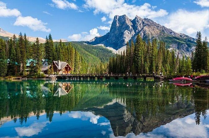 Customizable Private Half Day: Moraine Lake, Lake Louise & Beyond - Price and logistics: when $934.38 per group feels like value