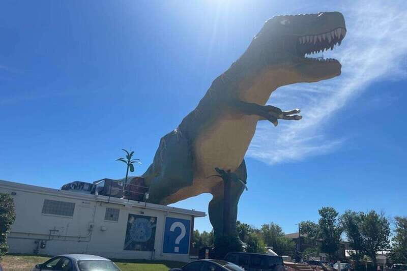 Day of Dinosaurs and Hoodoos From Calgary to the Badlands - How good are the guides and what to ask them during the drive