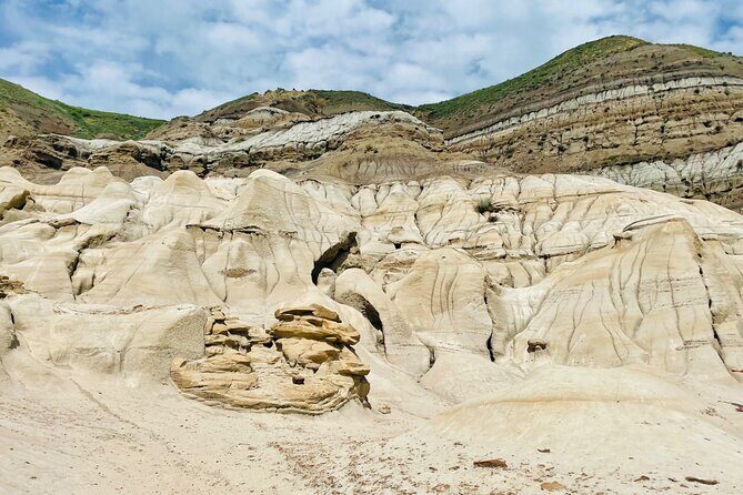 Day of Dinosaurs & Hoodoos from Calgary to Drumheller Badlands - Price and value: what you’re paying for at $126.93