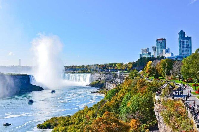 Day-Trip from Toronto to Niagara Falls with skip-the-line boat - Maple Leaf Place: the syrup tasting that gives you a souvenir story
