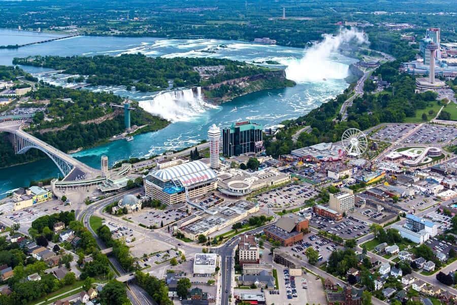 Day trip to Niagara from Toronto with Spanish speaking guide - Riding the scenic Niagara River route: gardens, horticulture, and easy sightseeing