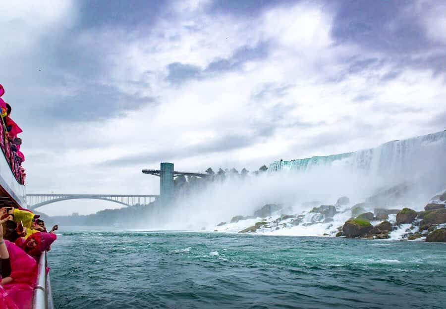 Day trip to Niagara from Toronto with Spanish speaking guide - Guide quality: Spanish explanations that make the day click