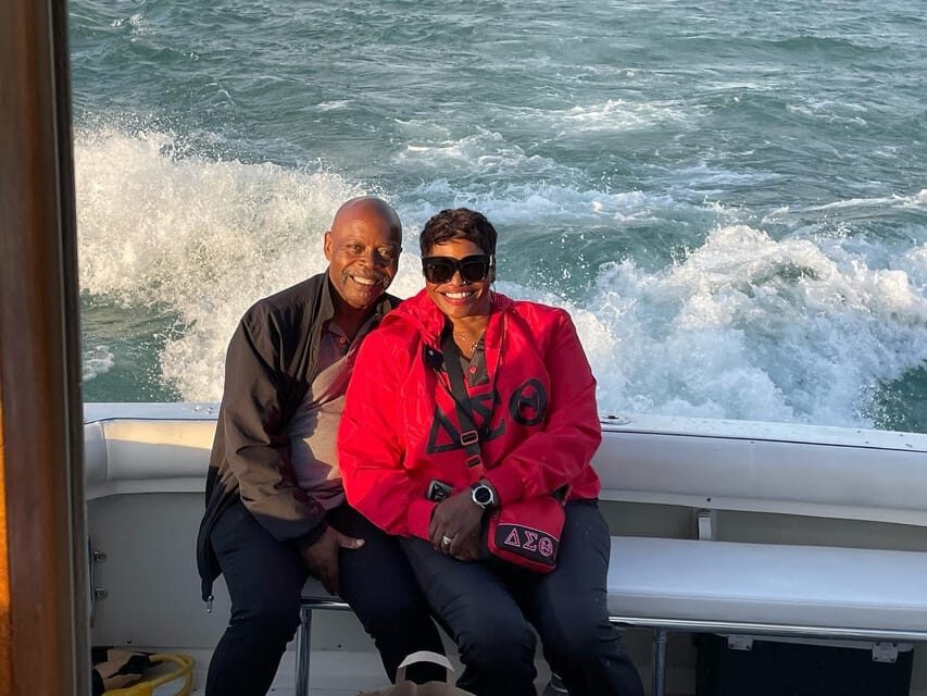 Detroit: Lake St. Clair Boat Cruise with Choice of Vessel - Safety and comfort: waivers, lifejackets, and seasickness reality