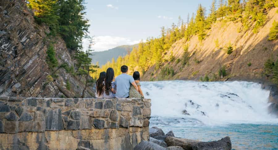 Discover the Best of Banff: Lakes, Mountains, Gondola Ride - The Banff Gondola on Sulphur Mountain: Your Big Finish