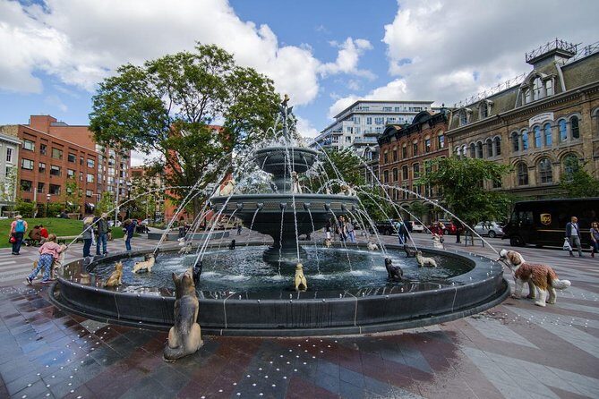 Discover Toronto Like a Local - The PATH underground: your weather plan in one stop