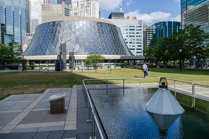 Discover Toronto's Underground - PATH walking tour - Union Station’s Beaux-Arts style: a major hub with real presence