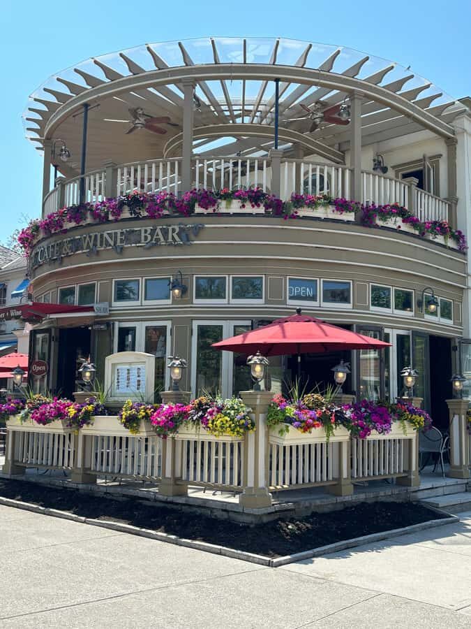 Discovery Tour: From Niagara Falls to Niagara-on-the-Lake - From Niagara Falls to Niagara-on-the-Lake: how the drive sets the tone