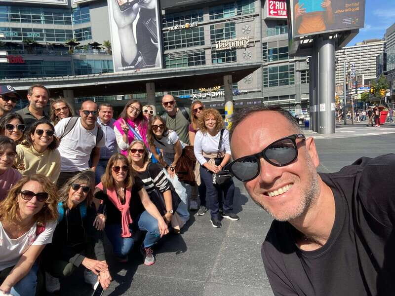 Downtown Toronto: Walking tour experience. English/Spanish - Key things to know before you go