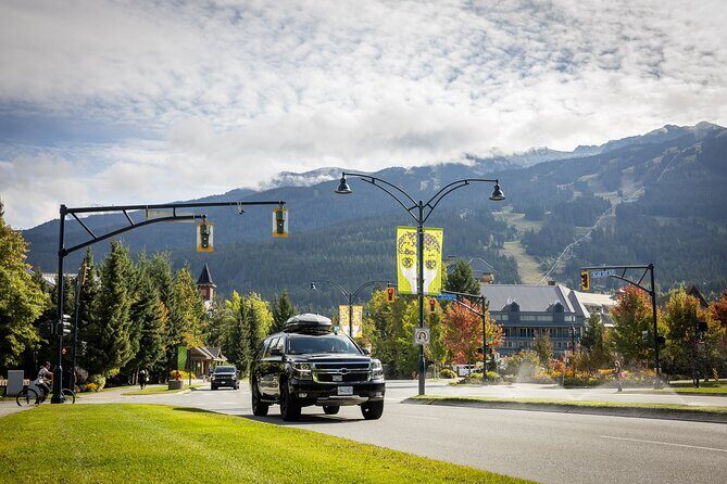 Downtown Vancouver to Whistler Private Transfer - The planned 15-minute Squamish stop: small timing, big payoff