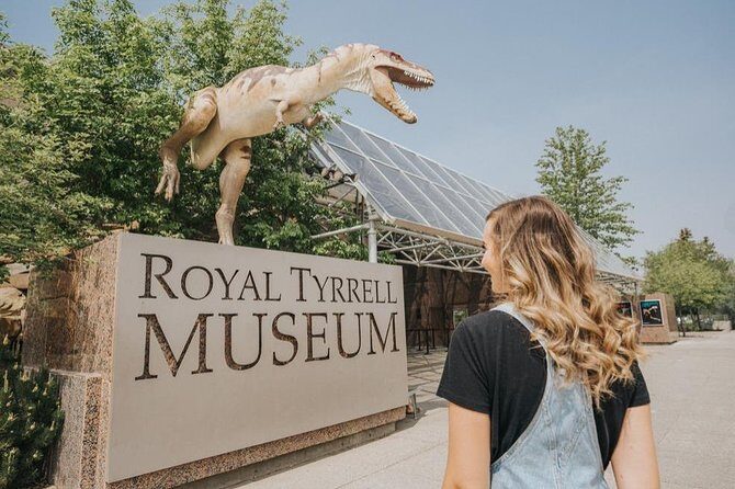Drumheller: Royal Tyrrell Museum, Hoodoos and Horseshoe Canyon - Horseshoe Canyon Campground & Cabins: the first big Badlands wow