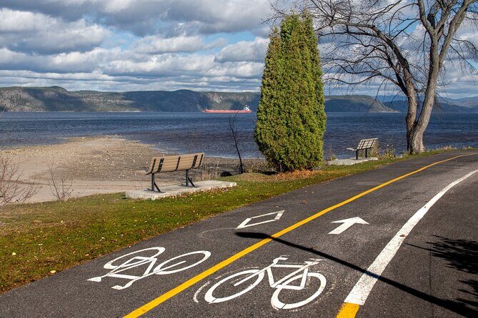 E-bike Rental - 3 hour along the shoreline Bike Path - Where you start in La Baie and why timing matters