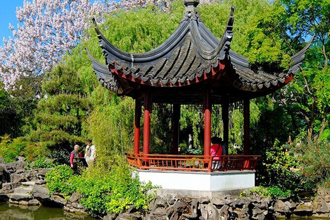 EcoEscape: Luxury & Exclusive Tour Experiences - A Private Vancouver Day That Lets You Set Your Own Pace