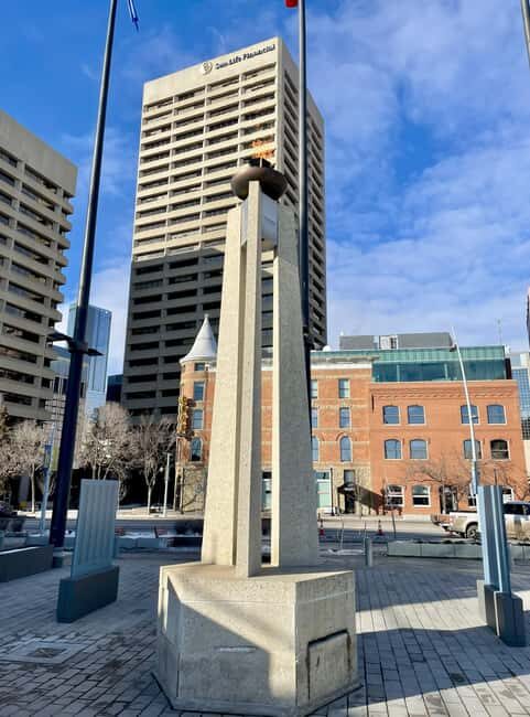 Edmonton: City Highlights Walking Tour | 3-Hour - North Saskatchewan River Valley Photo Stop: Nature Without the Detour