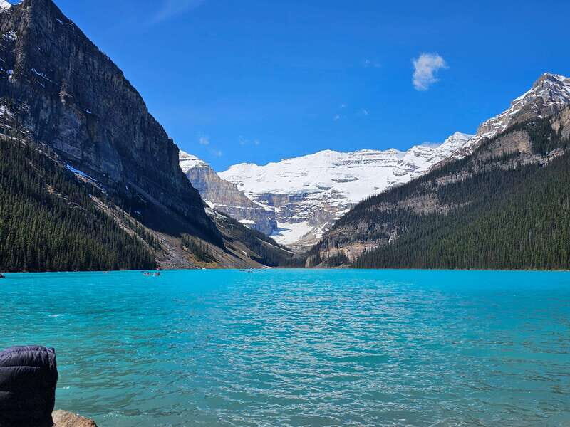 Emerald Lake, Lake Louise, Johnston Canyon & Banff Tour SUV - The real rhythm of the day: from Castle Mountain pass-by to Banff viewpoints