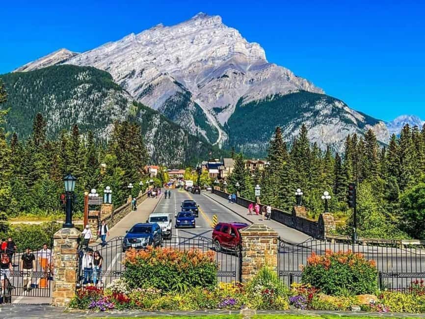 Emerald Lake, Lake Louise, Johnston Lake & Banff Gondola - Why this Rockies bus tour makes sense for a tight schedule
