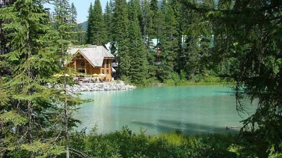 Emerald Lake, Lake Louise, Johnston Lake & Banff Gondola - Natural Bridge: a short stop with a real, physical story
