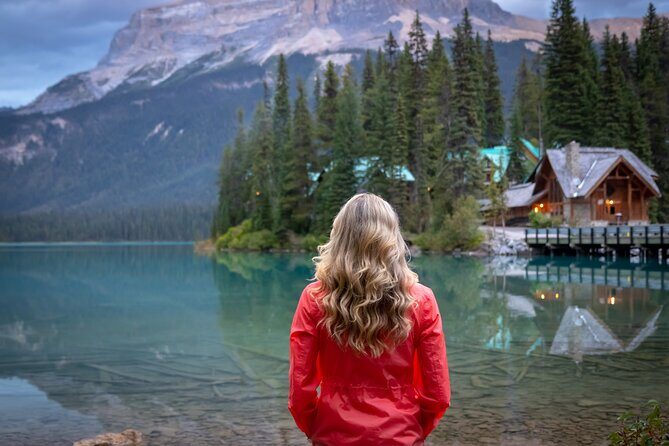 Emerald Lake, Takakkaw Falls & Canadian Rockies Hidden Gems - Lower Spiral Tunnels: a 15-minute history lesson with big visual payoff