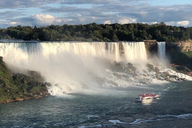 Epic Niagara Falls Private Tour w/ Tower, Journey & Boat Cruise - Tesla statue and the Niagara power story at street level