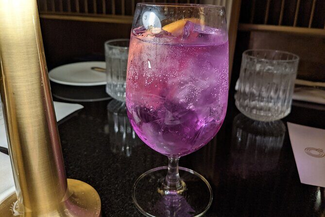 Evening Sip, Savor, Stroll Tour - Pacing, Walking, and the Small-Group Advantage