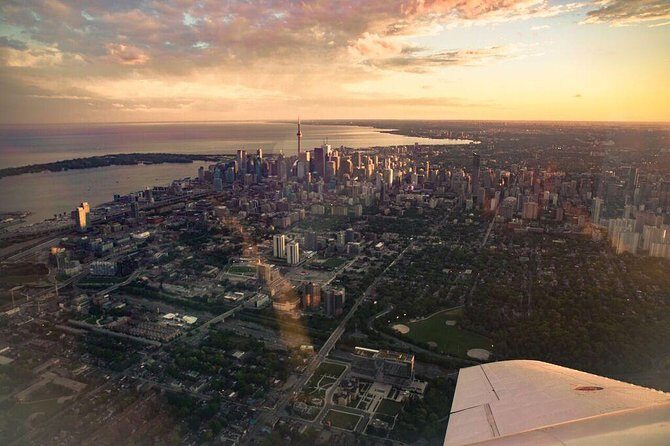 Exhilarating 120km Aerial Tour of Toronto with iflyTOTO - A 120 km, 18-minute route that still feels like real Toronto