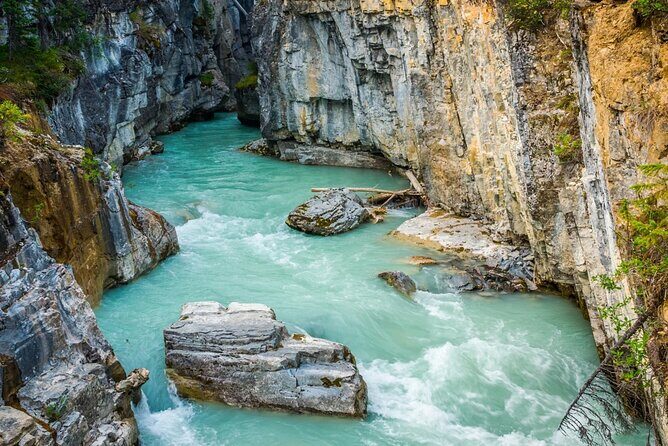 Explore 3 National Parks - Exclusive Small Group Tour - The Scenic Drive Through Kootenay National Park