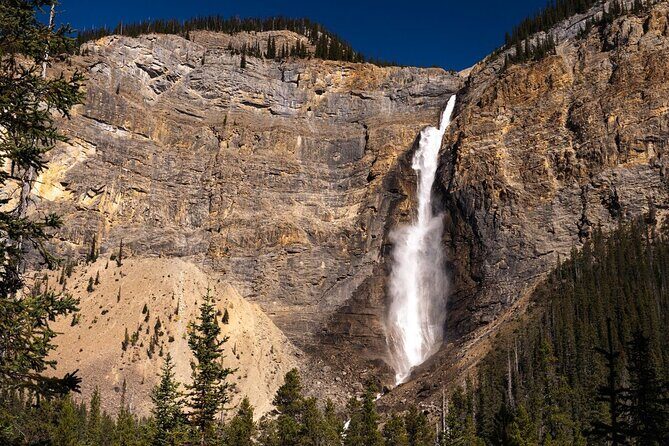 Explore 3 National Parks - Exclusive Small Group Tour - Stop 5: Lake Louise (1 Hour) and the Castle Mountain View