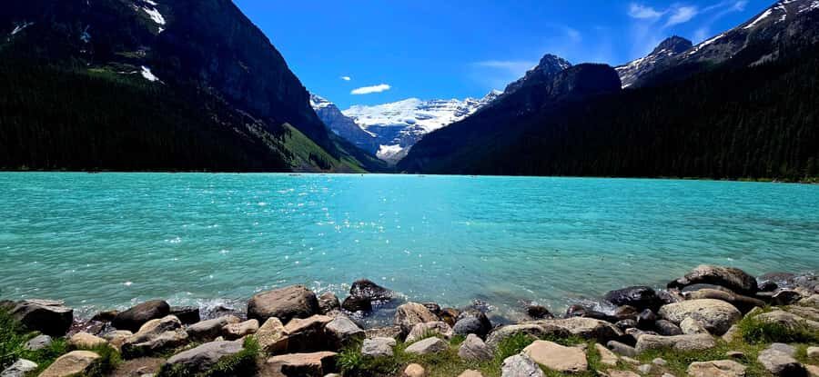 Explore 9 Iconic Banff Spots in 1 Epic Day!(Pax 12/Group) - Who your guide might be, and why it matters for photos