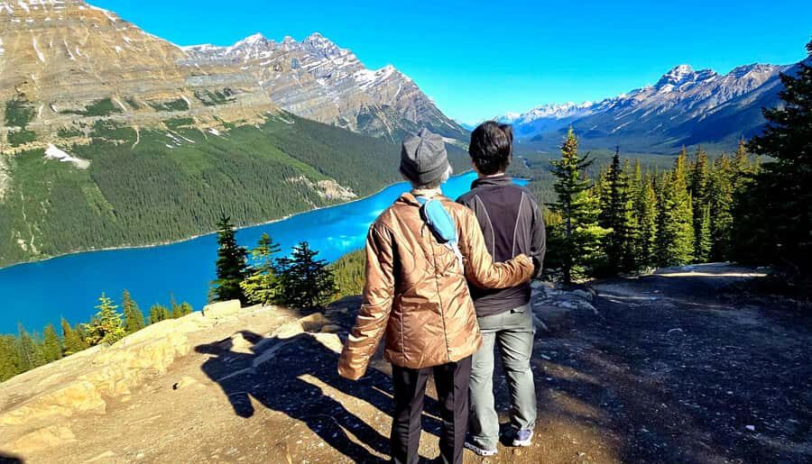 Explore 9 Iconic Banff Spots in 1 Epic Day!(Pax 12/Group) - Morant’s Curve, Surprise Corner, Bow Falls, and Castle Mountain stops