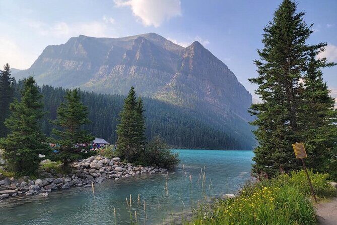 Explore Moraine Lake, Banff, Lake Louise & Minnewanka - Moraine Lake: your first big wow, with timing built in