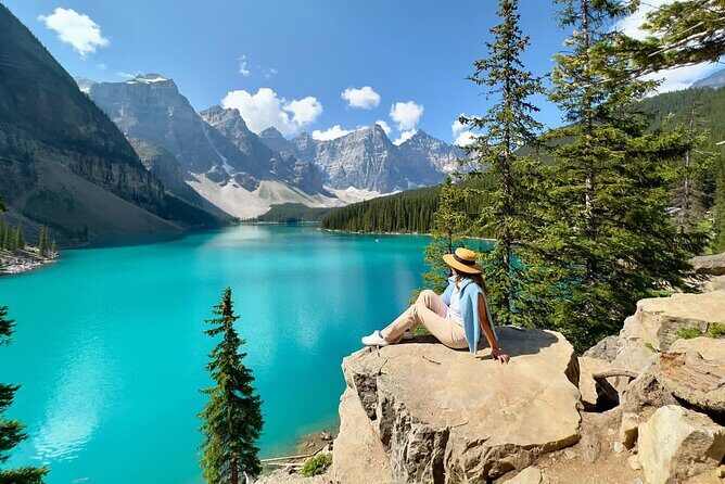 Explore Moraine Lake, Banff, Lake Louise & Minnewanka - Lake Louise and Castle Mountain: classic icons with a scenic payoff