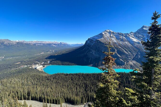 Explore Moraine Lake, Banff, Lake Louise & Minnewanka - Comfort, van setup, and what to pack for a long day