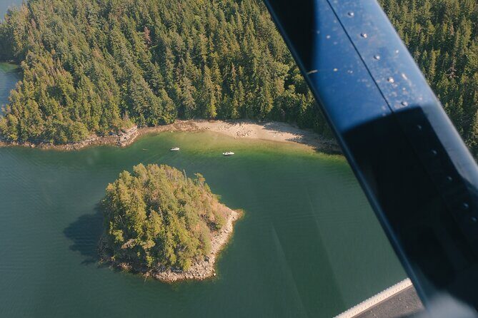 Extended Vancouver Panorama Scenic Seaplane Tour - Pilots and the value of a short flight done right