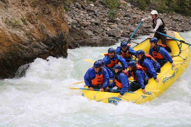 Extreme Whitewater Rafting on Kicking Horse River - Safety briefing and coaching: why the guide style matters