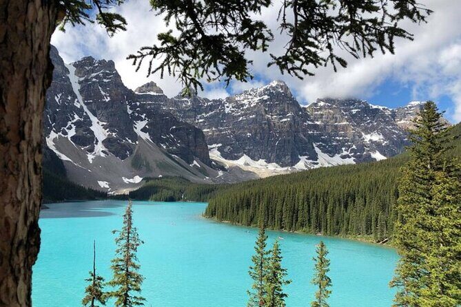 Famous Moraine Lake and Lake Louise Shared Shuttle Tour - Lake Louise (1.5 Hours): Turquoise Water and the Fairmont Framing