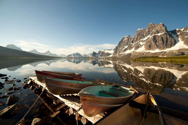 From Banff/Lake Louise: 1-Way Sightseeing Tour to Jasper - Athabasca Glacier Adventure and Glacier SkyWalk: the day’s big moment