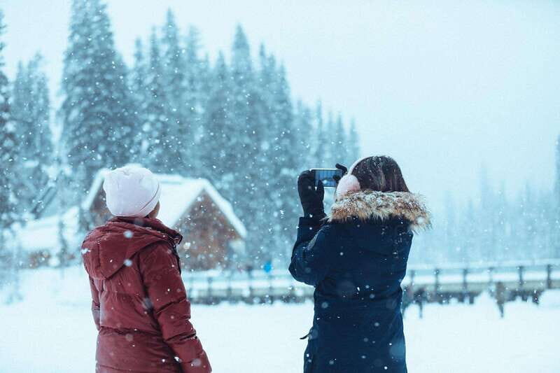From Banff: Lake Louise & Yoho Full Day Tour - How the guide turns cold scenery into something you’ll remember