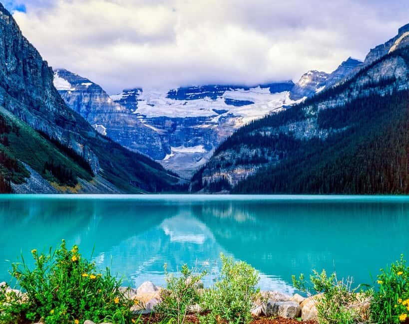 From Banff: Moraine Lake & Lake Louise Tour - Lake Louise: Choosing Lakeshore Time or Fairview Lookout