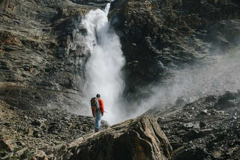 From Banff: Mountains, Lakes, and Waterfalls Full-Day Tour - Takakkaw Falls: Canada’s Second-Tallest Waterfall Moment