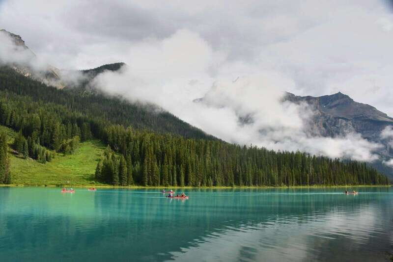 From Calgary: Banff, Moraine Lake and Lake Louise Tour - From Calgary to Banff: a long day that actually follows a plan