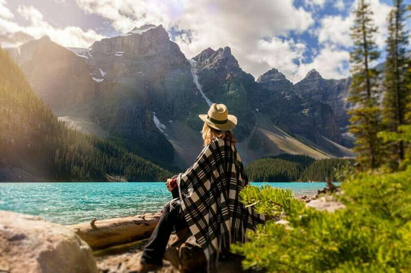 From Calgary: Banff, Moraine Lake and Lake Louise Tour - Lake Louise: turquoise views, guided time, and seasonal mood