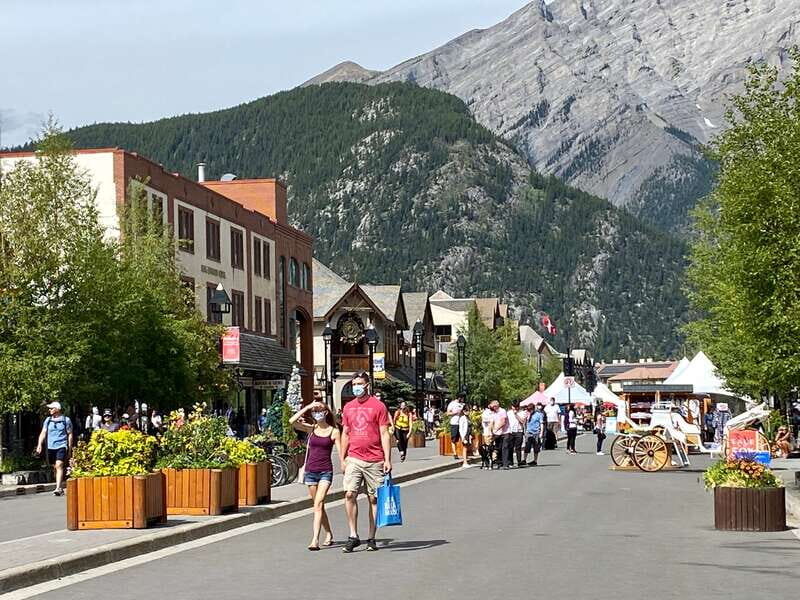 From Calgary: Banff & Yoho National Parks Private Day Tour - Price and value: what $748 per group up to 3 really buys