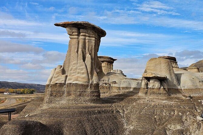 From Calgary: Drumheller Badlands Private Tour (Small Group) - The Calgary to Drumheller drive: when the day starts to work