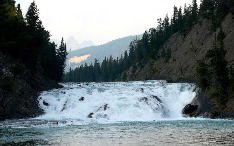 From Calgary: Private Lake Louise and Banff Day Trip - Lake Louise in About 30 Minutes: How to Make It Count