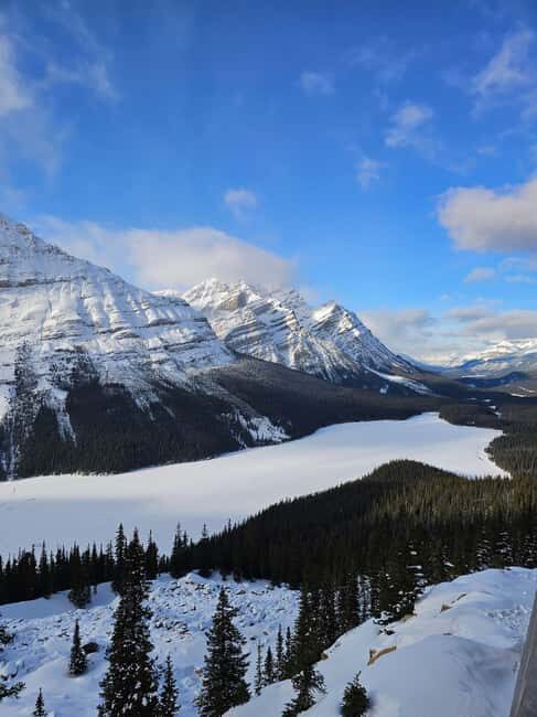 From Canmore/Banff: Icefields Parkway & Abraham Lake Bubbles - Key Things That Make This Winter Tour Work