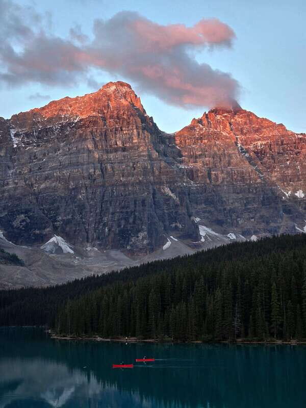 From Canmore/Banff: Moraine Lake Sunrise & Lake Louise Tour - Your free time at Moraine: walking options without the stress