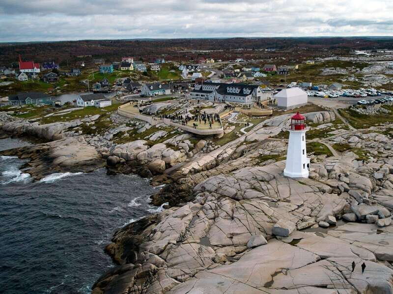 From Halifax: Peggy's Cove Bus Tour - Optional Add-On: Amos Pewter Workshop (If You Want a Take-Home)