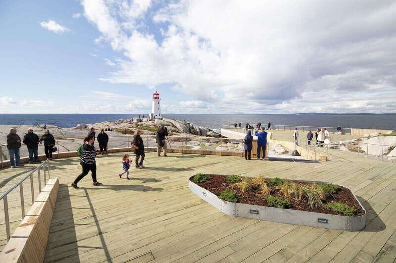 From Halifax: Peggy's Cove Bus Tour - The Ride Out: 70 Minutes of Coastline Context