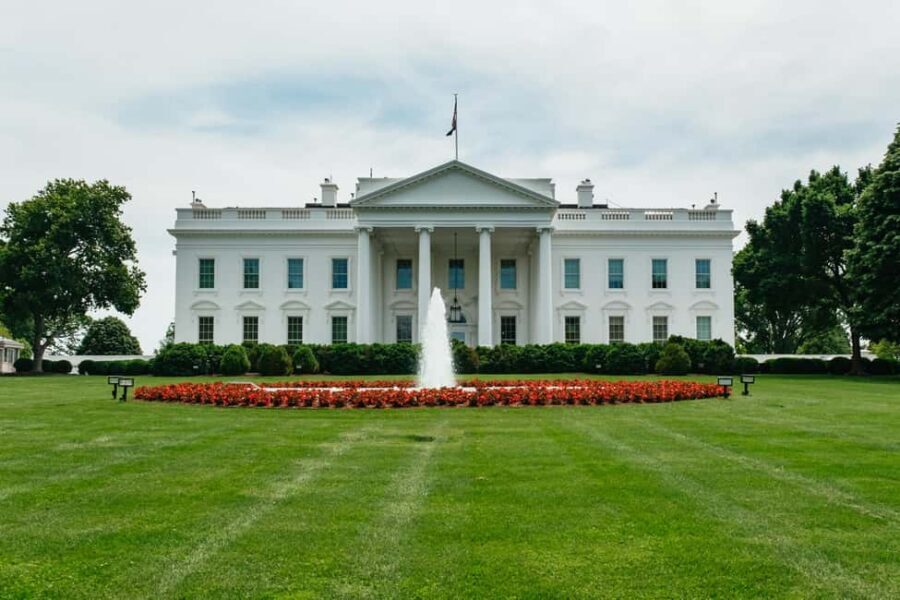 From Manhattan or New Jersey: Washington DC in a Day Tour - U.S. Capitol stop: photos fast, then learn what you’re seeing