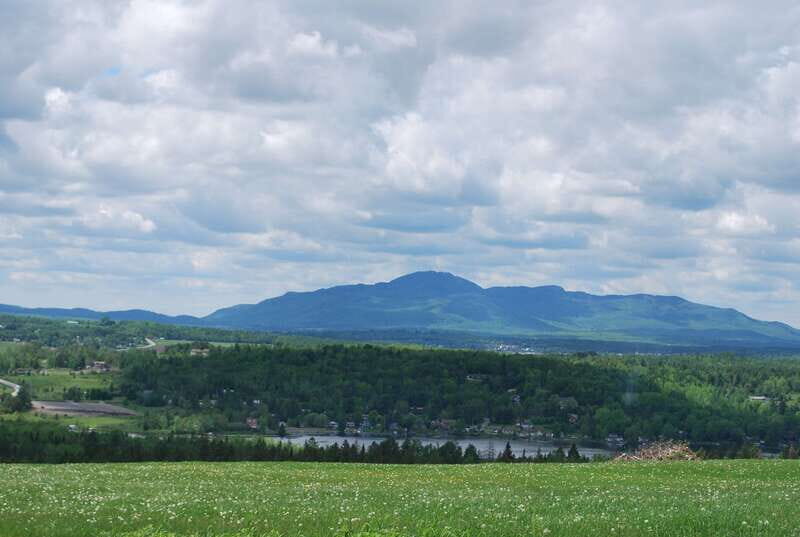 From Montreal: Eastern Townships Region Day Trip - Timing, Rain-or-Shine, and What to Bring