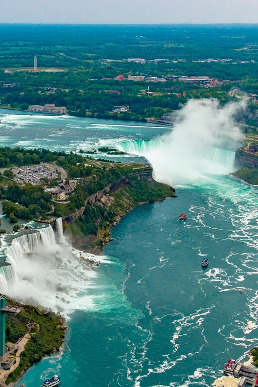 From Montreal: Toronto, Niagara Falls & 1000 Islands Tour - Your Niagara Falls hotel night: walking distance changes everything